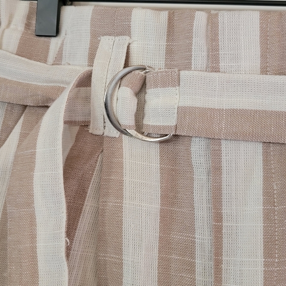 WINSOR roughed belted waist Linen short shorts with pockets XSMALL - Picture 5 of 7